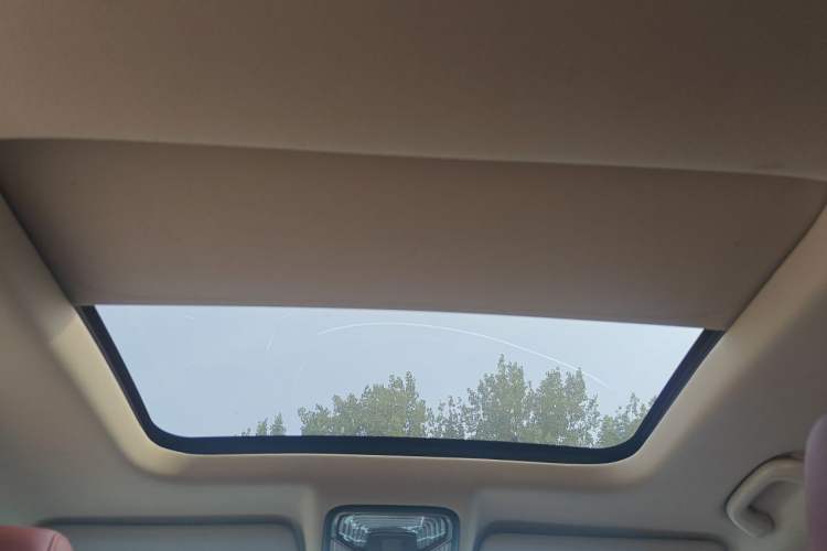Used CHANGAN CS85 COUPE 2019 1.5T DCT Luxury Version China VI Standard Headliner