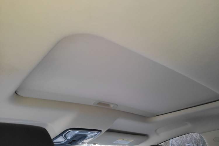 Used CHANGAN CS85 COUPE 2019 1.5T DCT Dynamic Version China VI Standard Headliner