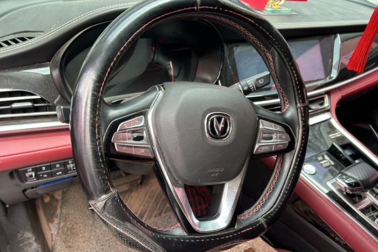 Used CHANGAN CS85 COUPE 2019 1.5T DCT Luxury Version China VI Standard Interior 1