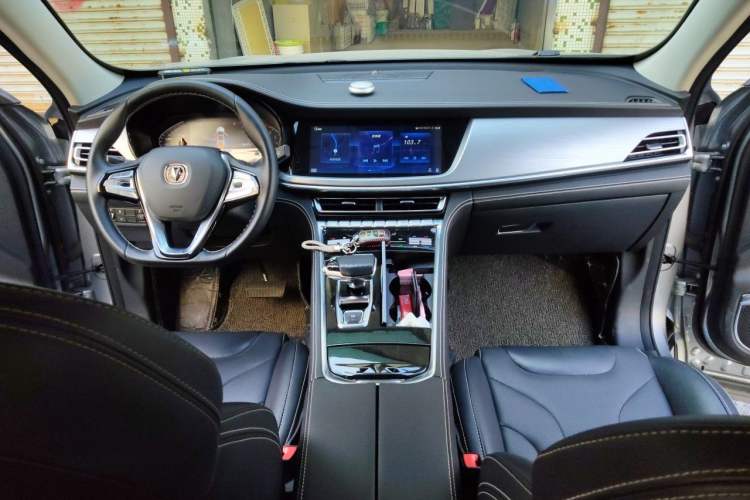 Used CHANGAN CS85 COUPE 2019 1.5T DCT Dynamic Version China VI Standard Interior 2