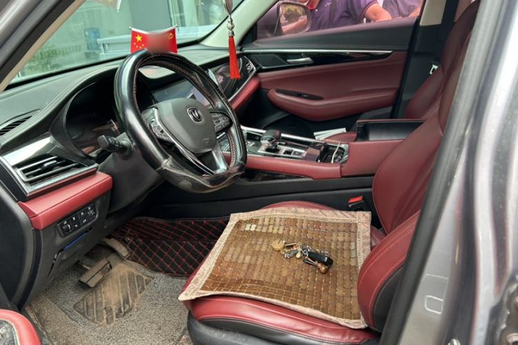 Used CHANGAN CS85 COUPE 2019 1.5T DCT Luxury Version China VI Standard Interior 4