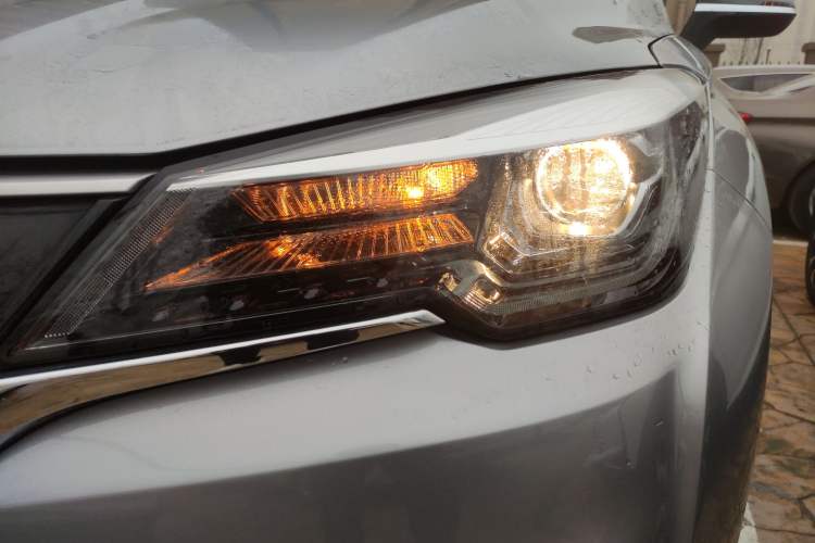 Used CHANGAN CS85 COUPE 2019 1.5T DCT Version China VI Standard Left Front Headlight