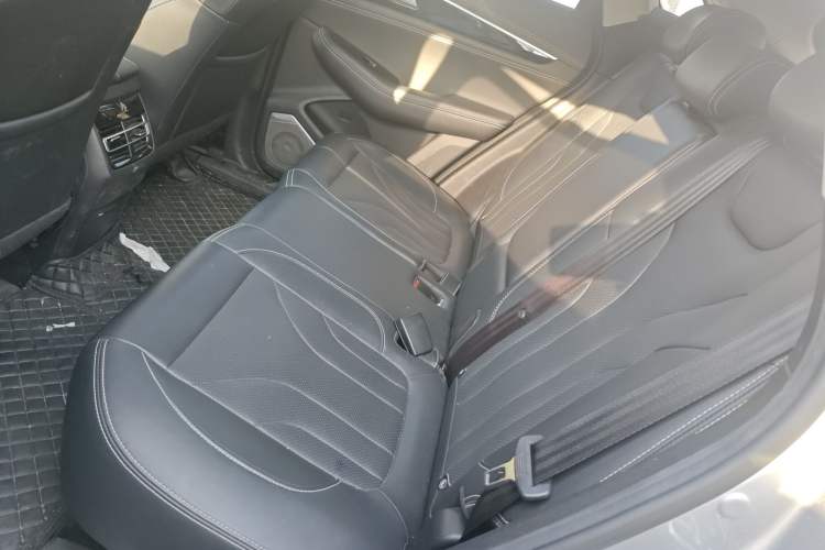 Used CHANGAN CS85 COUPE 2019 2.0T Automatic Smart Version China VI Standard Left Rear Seat