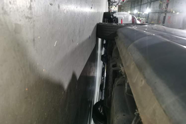 Used CHANGAN CS85 COUPE 2019 1.5T DCT Luxury Version China VI Standard Left Side Sill