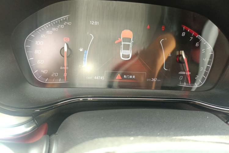 Used CHANGAN CS85 COUPE 2019 2.0T Automatic Version China V Standard Odometer Close Up