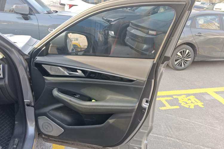 Used CHANGAN CS85 COUPE 2019 2.0T Automatic Smart Version China VI Standard Right Front Door Interior