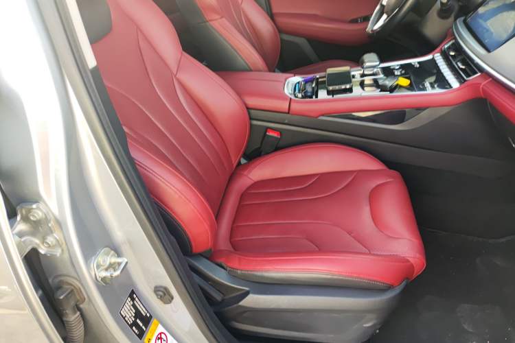 Used CHANGAN CS85 COUPE 2019 1.5T DCT Dynamic Version China VI Standard Right Front Seat