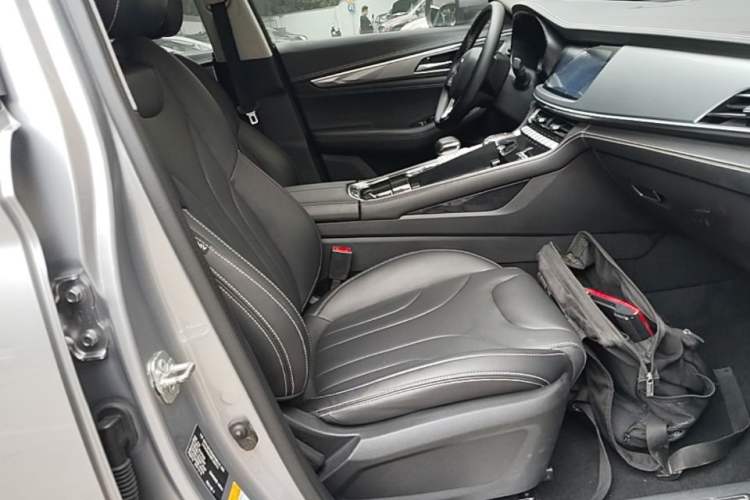 Used CHANGAN CS85 COUPE 2019 1.5T DCT Dynamic Version China VI Standard Right Front Seat