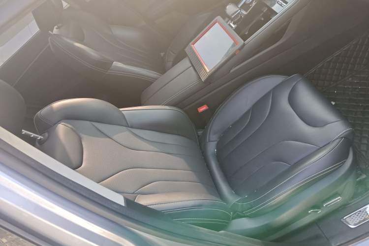 Used CHANGAN CS85 COUPE 2019 2.0T Automatic Smart Version China VI Standard Right Front Seat