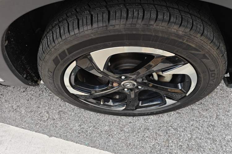 Used CHANGAN CS85 COUPE 2019 2.0T Automatic Version China V Standard Right Front Wheel Hub
