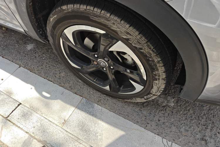 Used CHANGAN CS85 COUPE 2019 2.0T Automatic Version China V Standard Right Front Wheel Hub
