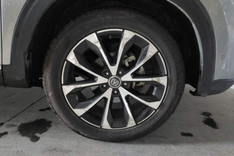 Used CHANGAN CS85 COUPE 2019 1.5T DCT Luxury Version China VI Standard Right Front Wheel Hub