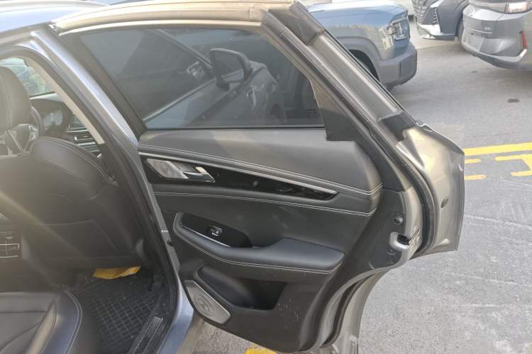 Used CHANGAN CS85 COUPE 2019 2.0T Automatic Smart Version China VI Standard Right Rear Door Interior