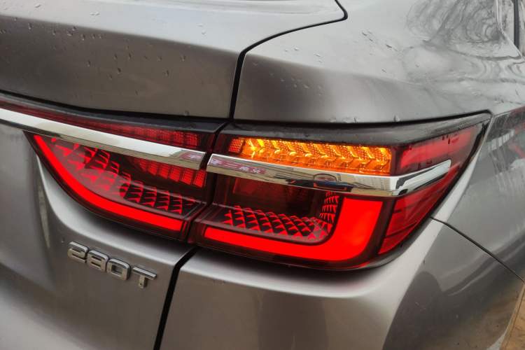 Used CHANGAN CS85 COUPE 2019 1.5T DCT Version China VI Standard Right Rear Taillight