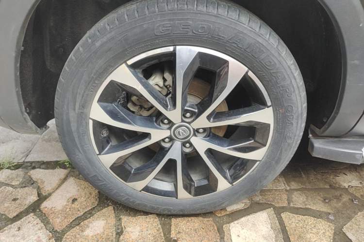 Used CHANGAN CS85 COUPE 2019 1.5T DCT Dynamic Version China VI Standard Right Rear Wheel Hub
