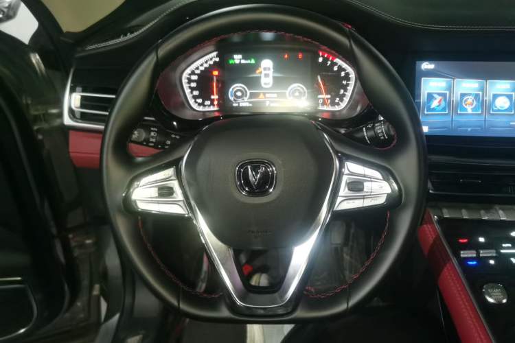 Used CHANGAN CS85 COUPE 2019 1.5T DCT Luxury Version China VI Standard Steering Wheel