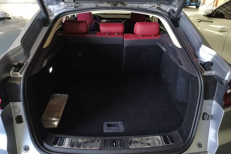 Used CHANGAN CS85 COUPE 2019 1.5T DCT Luxury Version China VI Standard Trunk