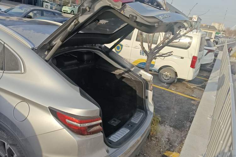 Used CHANGAN CS85 COUPE 2019 2.0T Automatic Smart Version China VI Standard Trunk