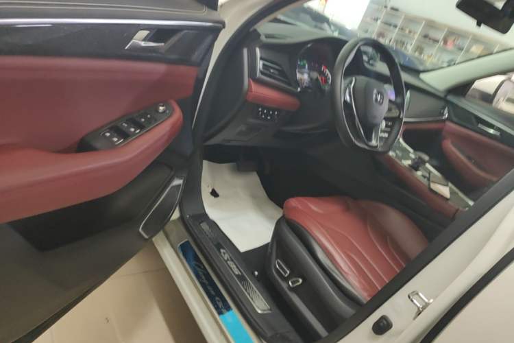 Used CHANGAN CS85 COUPE 2019 1.5T DCT Luxury Version China VI Standard Driver Seat