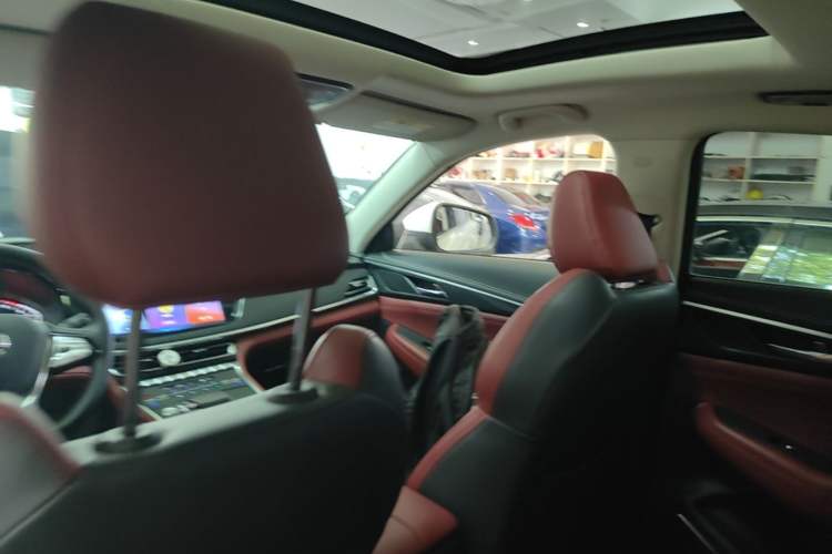 Used CHANGAN CS85 COUPE 2019 1.5T DCT Luxury Version China VI Standard Headliner