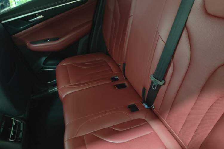 Used CHANGAN CS85 COUPE 2019 1.5T DCT Luxury Version China VI Standard Left Rear Seat