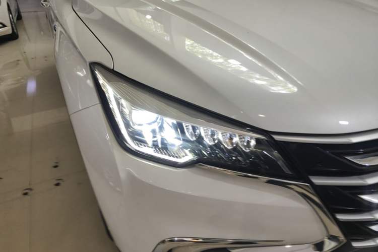 Used CHANGAN CS85 COUPE 2019 1.5T DCT Luxury Version China VI Standard Right Front Headlight