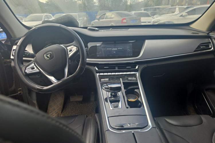 Used CHANGAN CS85 COUPE 2019 1.5T DCT Version China VI Standard Center Console