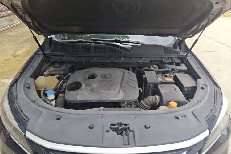 Used CHANGAN CS85 COUPE 2019 1.5T DCT Luxury Version China VI Standard Engine Bay