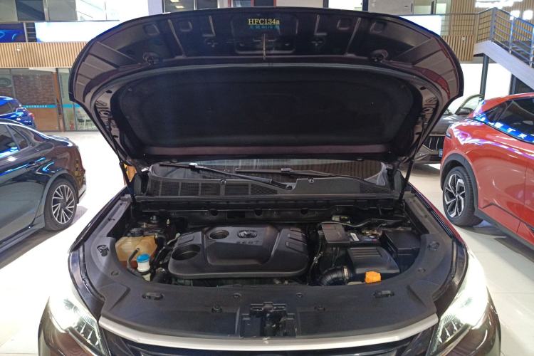 Used CHANGAN CS85 COUPE 2019 1.5T DCT Version China VI Standard Engine Bay