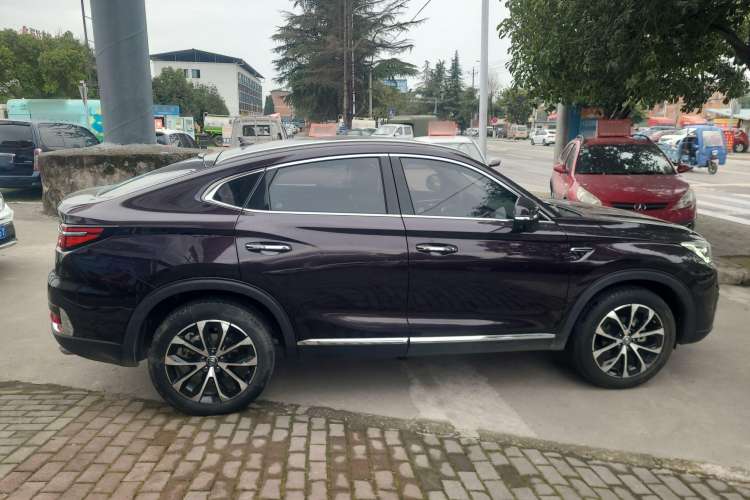 Used CHANGAN CS85 COUPE 2019 1.5T DCT Dynamic Version China VI Standard Exterior 2