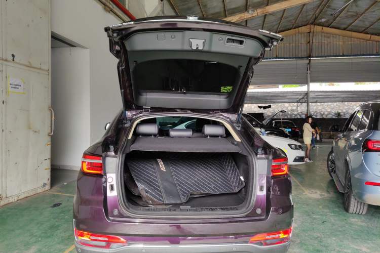 Used CHANGAN CS85 COUPE 2019 1.5T DCT Version China VI Standard Trunk
