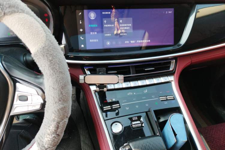 Used CHANGAN CS85 COUPE 2019 2.0T Automatic Smart Version China VI Standard Audio And AC Panel