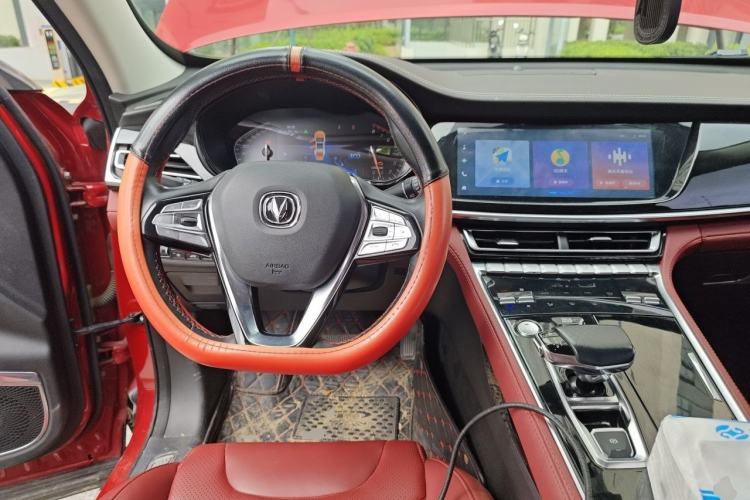 Used CHANGAN CS85 COUPE 2019 1.5T DCT Luxury Version China VI Standard Center Console