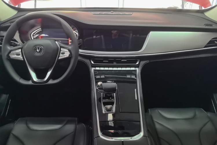 Used CHANGAN CS85 COUPE 2019 1.5T DCT Version China VI Standard Center Console