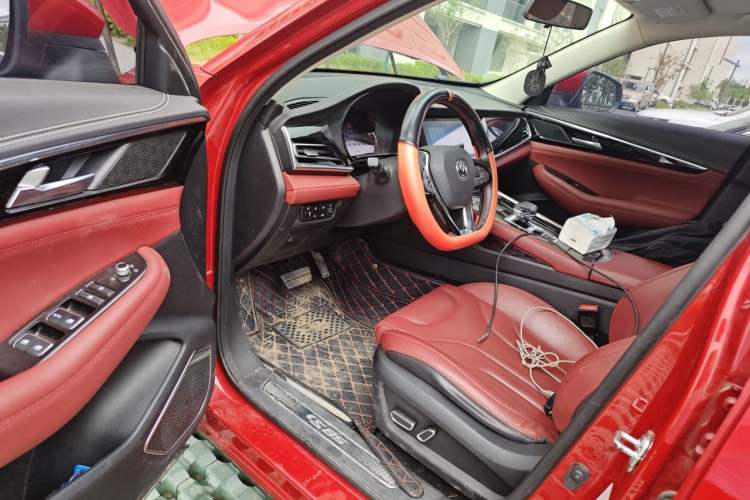 Used CHANGAN CS85 COUPE 2019 1.5T DCT Luxury Version China VI Standard Driver Seat