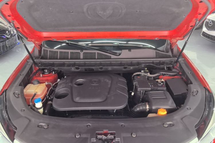 Used CHANGAN CS85 COUPE 2019 1.5T DCT Version China VI Standard Engine Bay