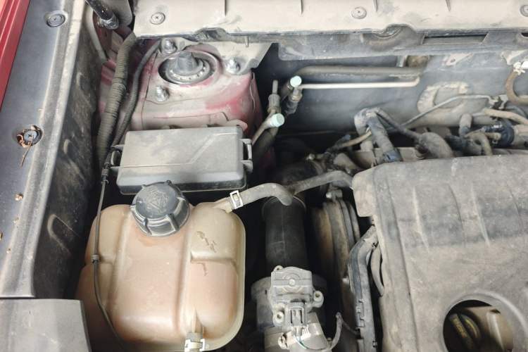 Used CHANGAN CS85 COUPE 2019 2.0T Automatic Version China V Standard Engine Bay Right