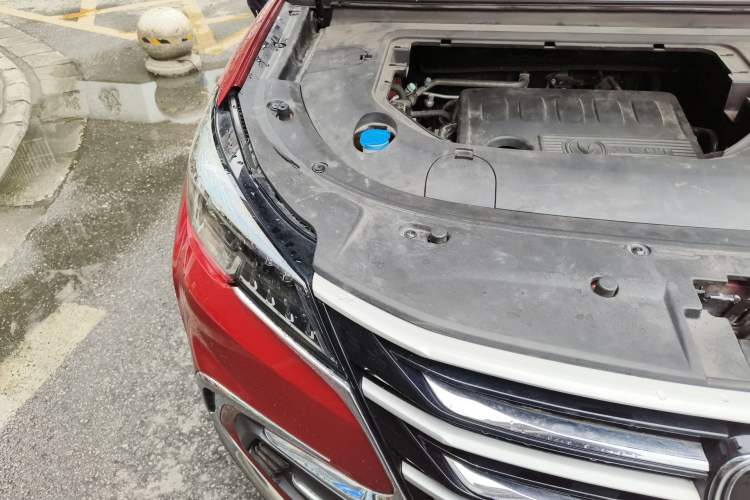 Used CHANGAN CS85 COUPE 2019 2.0T Automatic Smart Version China VI Standard Engine Bay Right