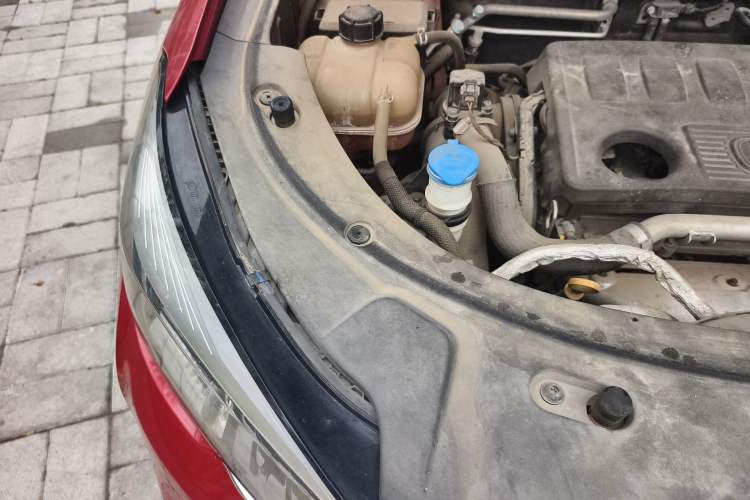 Used CHANGAN CS85 COUPE 2019 2.0T Automatic Luxury Edition China VI Standard Engine Bay Right
