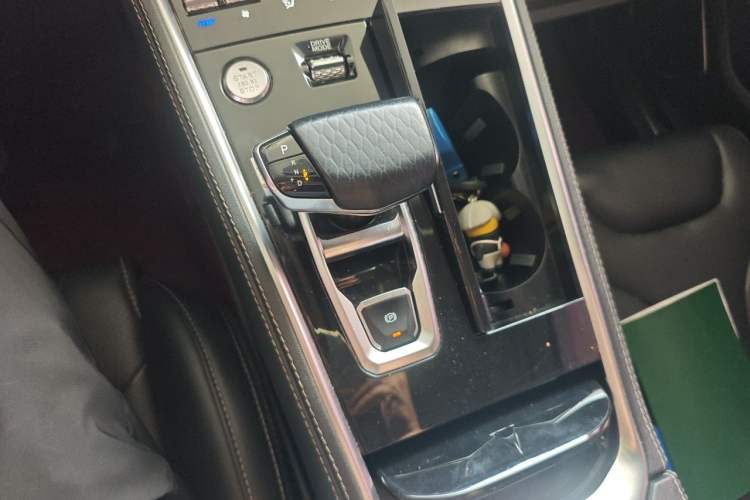 Used CHANGAN CS85 COUPE 2019 2.0T Automatic Version China V Standard Gear Lever