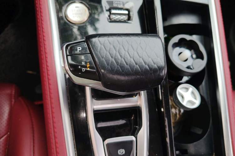 Used CHANGAN CS85 COUPE 2019 2.0T Automatic Luxury Edition China VI Standard Gear Lever