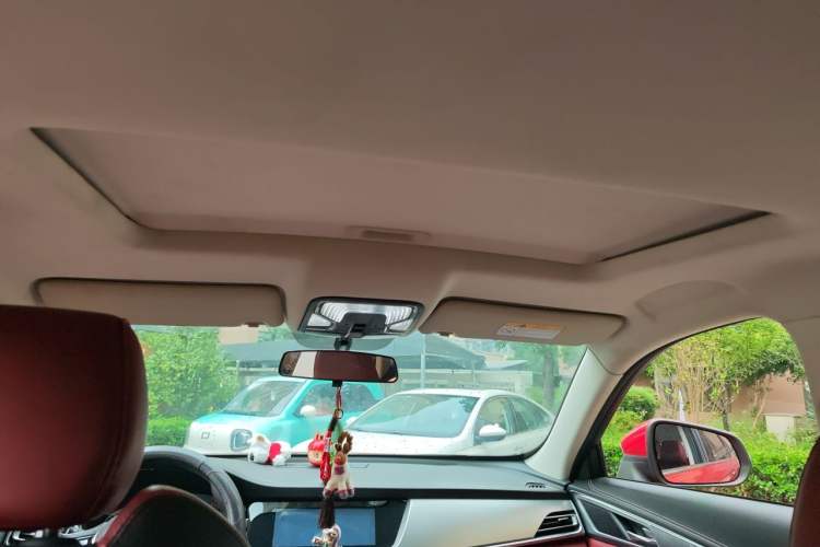 Used CHANGAN CS85 COUPE 2019 1.5T DCT Version China VI Standard Headliner