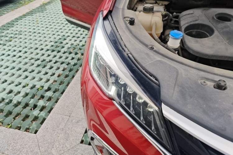 Used CHANGAN CS85 COUPE 2019 1.5T DCT Luxury Version China VI Standard Right Front Headlight