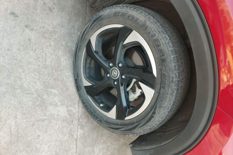 Used CHANGAN CS85 COUPE 2019 2.0T Automatic Smart Version China VI Standard Right Front Wheel Hub