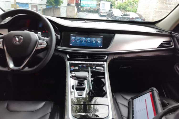 Used CHANGAN CS85 COUPE 2019 1.5T DCT Version China VI Standard Audio And AC Panel