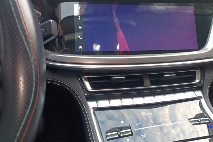 Used CHANGAN CS85 COUPE 2019 2.0T Automatic Version China V Standard Audio And AC Panel