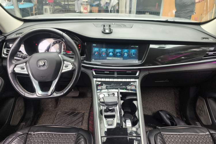 Used CHANGAN CS85 COUPE 2019 2.0T Automatic Smart Version China VI Standard Center Console