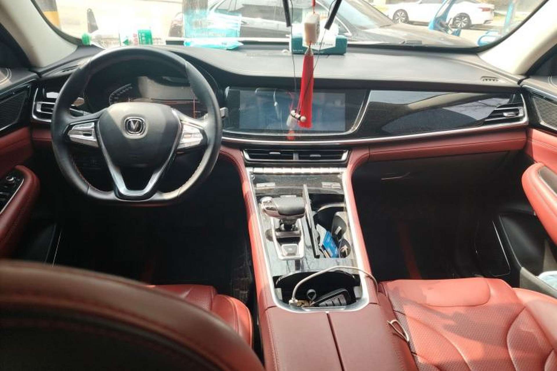 Used CHANGAN CS85 COUPE 2019 1.5T DCT Luxury Version China VI Standard Center Console