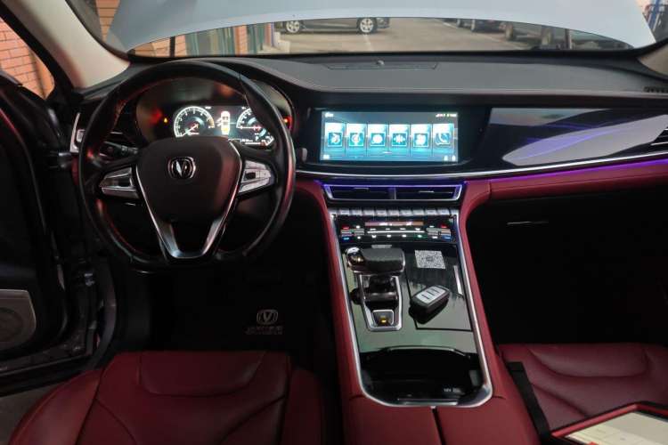 Used CHANGAN CS85 COUPE 2019 2.0T Automatic Smart Version China V Standard Center Console