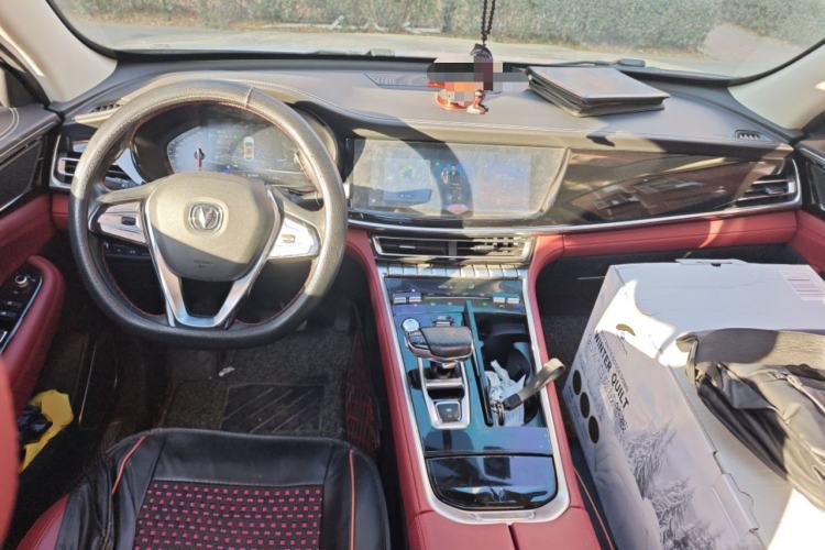 Used CHANGAN CS85 COUPE 2019 2.0T Automatic Luxury Edition China VI Standard Center Console